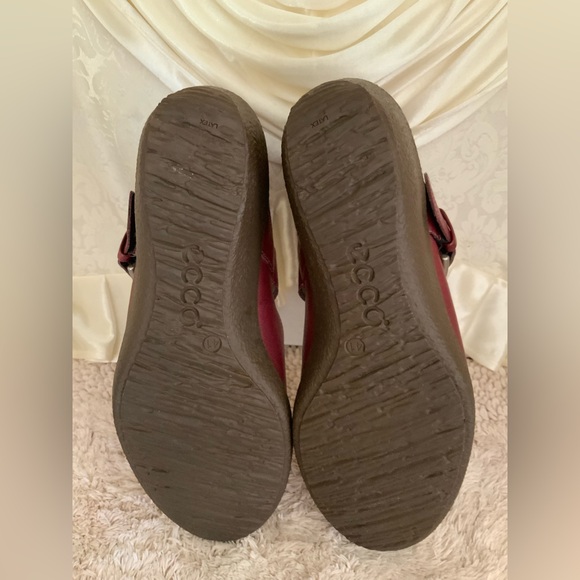 ECCO - Picture 9 of 10